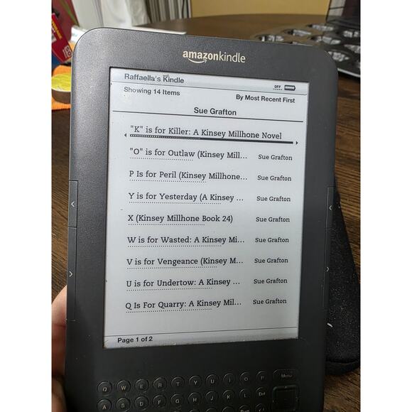 Amazon Kindle Keyboard 3, Wi-Fi, 6" 4GB, D00901 3rd Generation 85 Books - Picture 4 of 16